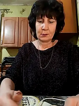 Laura Kiss online show from 03.08.25