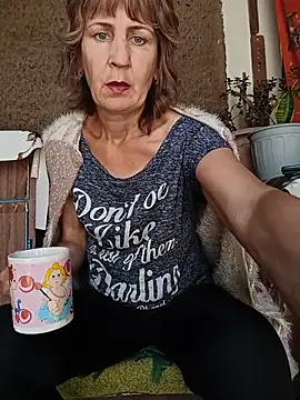 Laura Kiss online show from 06.02.26