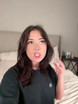 LiloshRoxy online show from 09.17.25