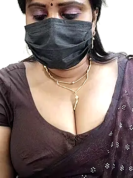 Queenflowerr online show from 02.15.25