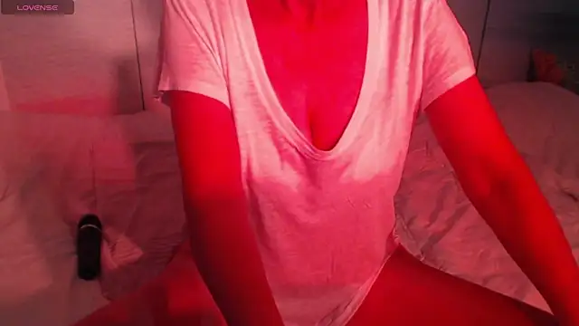 Snapshot of sweetchani666 chatting on 10.26.25 sweetchani666 online show from 10.26.25