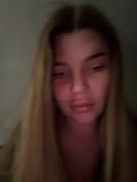 Snapshot of ella_zzz chatting on 06.03.26 ella zzz online show from 06.03.26