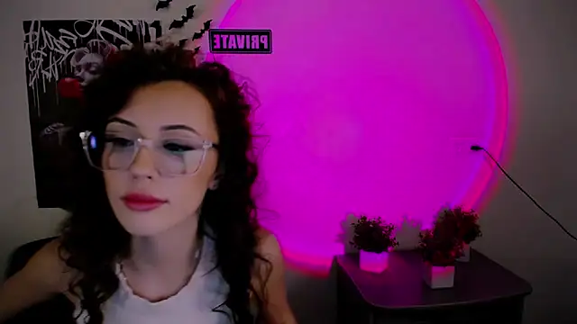 Snapshot of Nikonara_Love chatting on 03.01.25 Nikonara Love online show from 03.01.25