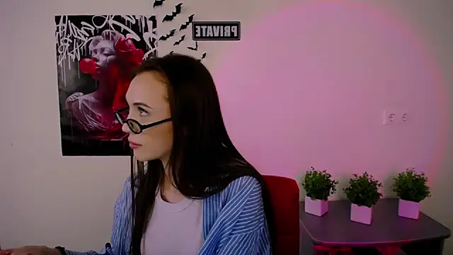 Snapshot of Nikonara_Love chatting on 03.21.25 Nikonara Love online show from 03.21.25