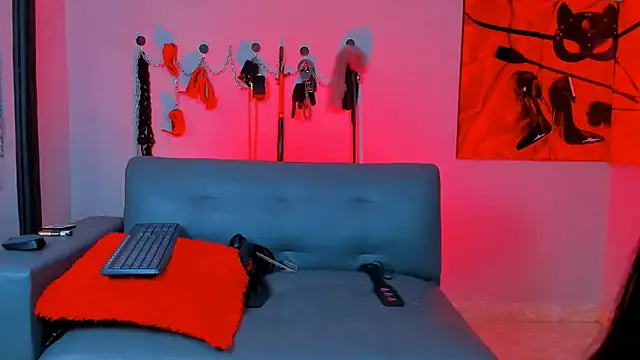 Snapshot of KaramStone chatting on 03.20.25 KaramStone online show from 03.20.25