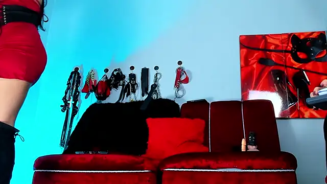 Snapshot of KaramStone chatting on 10.30.25 KaramStone online show from 10.30.25