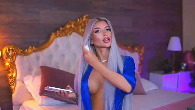 Juicy Jessye online show from 04.13.26