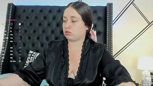 Snapshot of Luciana_brown_ chatting on 02.12.25 Luciana brown  online show from 02.12.25