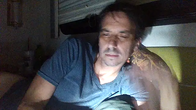 Snapshot of OnYourMarkGetSetGo chatting on 10.15.25 OnYourMarkGetSetGo online show from 10.15.25