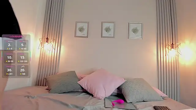 Snapshot of redvelvet__7 chatting on 02.11.25 redvelvet 7 online show from 02.11.25