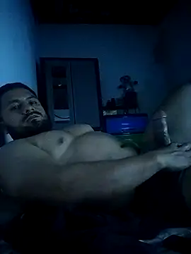 Snapshot of Ant1990 chatting on 10.02.25 Ant1990 online show from 10.02.25