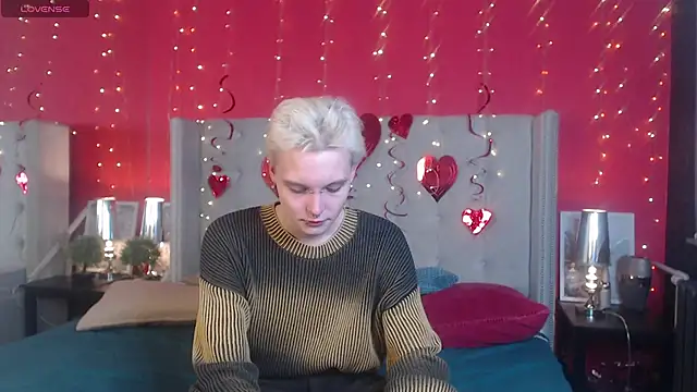 Snapshot of DemianEnglen chatting on 02.11.25 DemianEnglen online show from 02.11.25