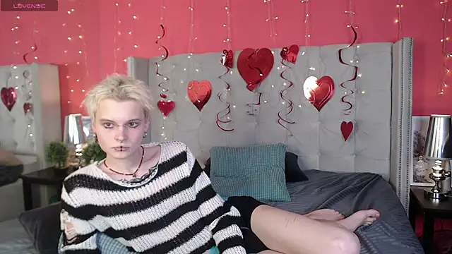 Snapshot of DemianEnglen chatting on 02.18.25 DemianEnglen online show from 02.18.25