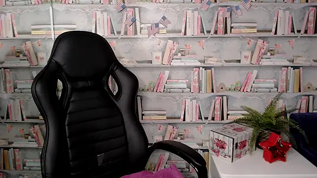 Snapshot of DemianEnglen chatting on 03.11.25 DemianEnglen online show from 03.11.25