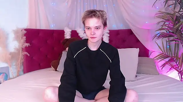 Snapshot of DemianEnglen chatting on 10.04.25 DemianEnglen online show from 10.04.25