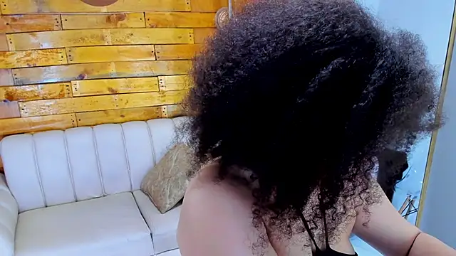 Snapshot of lilith_mesa chatting on 10.02.25 lilith mesa online show from 10.02.25