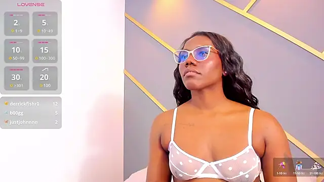 Snapshot of Alaia_Colins chatting on 03.21.25 Alaia Colins online show from 03.21.25