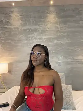 Snapshot of Alaia_Colins chatting on 06.22.26 Alaia Colins online show from 06.22.26