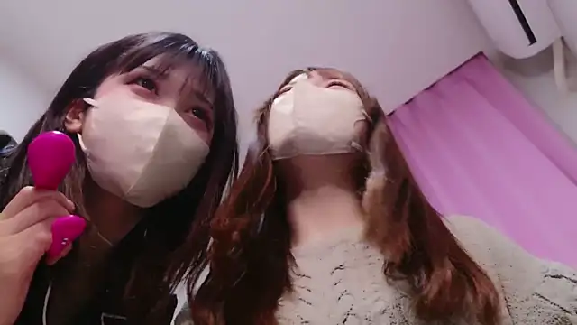 Snapshot of NA-KAREN-V8 chatting on 02.16.25 NA-KAREN-V8 online show from 02.16.25
