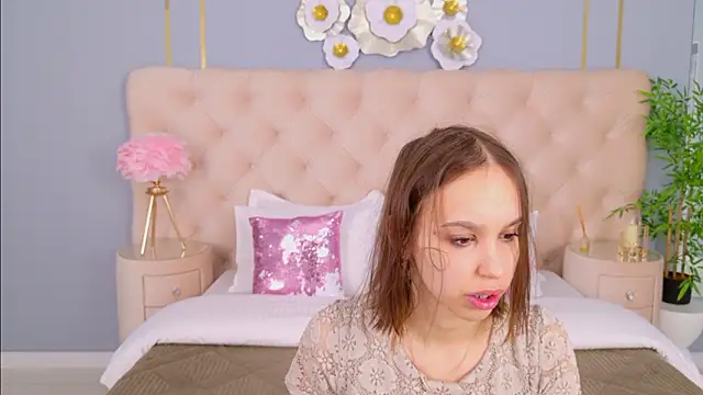 SandraTucker online show from 03.21.26