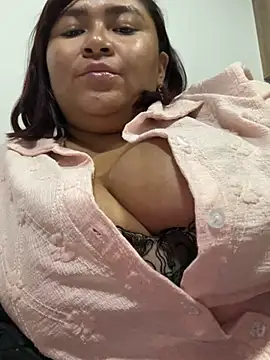 Snapshot of KarlaWild chatting on 02.16.25 KarlaWild online show from 02.16.25