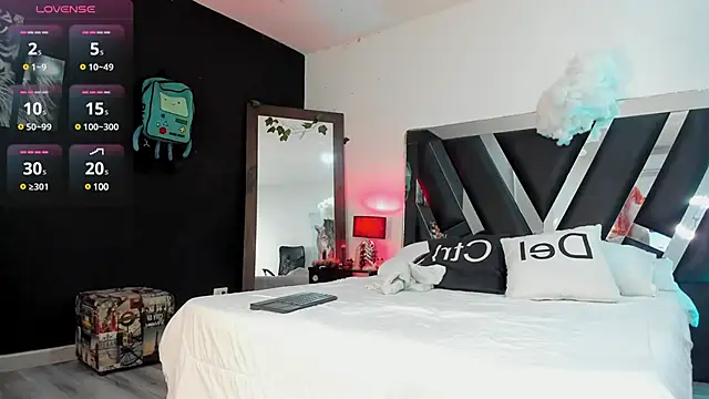 IsabellaDeLuca online show from 01.30.25