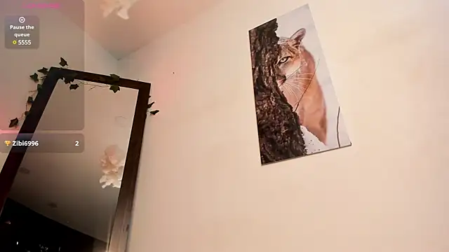 IsabellaDeLuca online show from 02.14.25