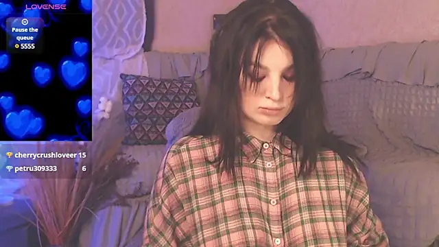 Snapshot of BritneyBarker chatting on 12.15.24 BritneyBarker online show from 12.15.24