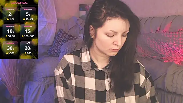 Snapshot of BritneyBarker chatting on 12.29.24 BritneyBarker online show from 12.29.24