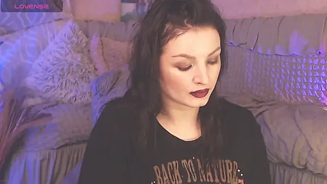 Snapshot of BritneyBarker chatting on 01.03.25 BritneyBarker online show from 01.03.25