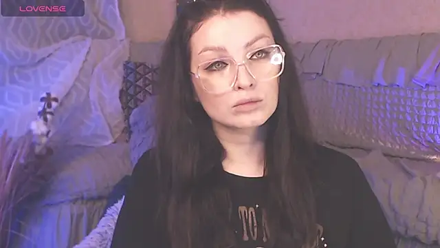Snapshot of BritneyBarker chatting on 01.11.25 BritneyBarker online show from 01.11.25