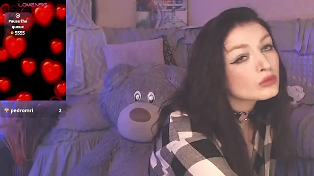 Snapshot of BritneyBarker chatting on 01.31.25 BritneyBarker online show from 01.31.25