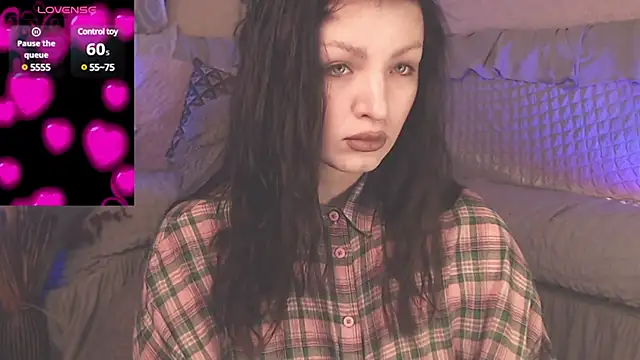 Snapshot of BritneyBarker chatting on 02.09.25 BritneyBarker online show from 02.09.25