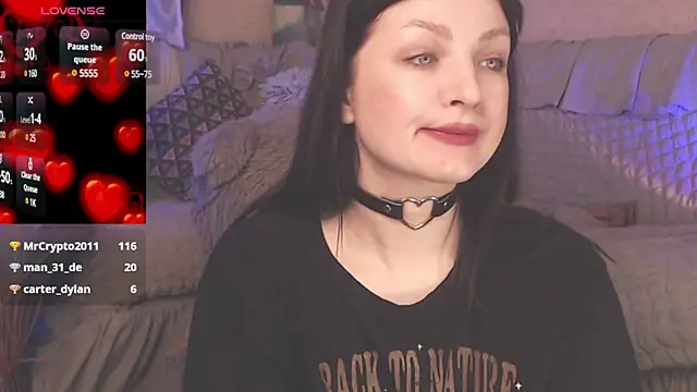 Snapshot of BritneyBarker chatting on 02.12.25 BritneyBarker online show from 02.12.25