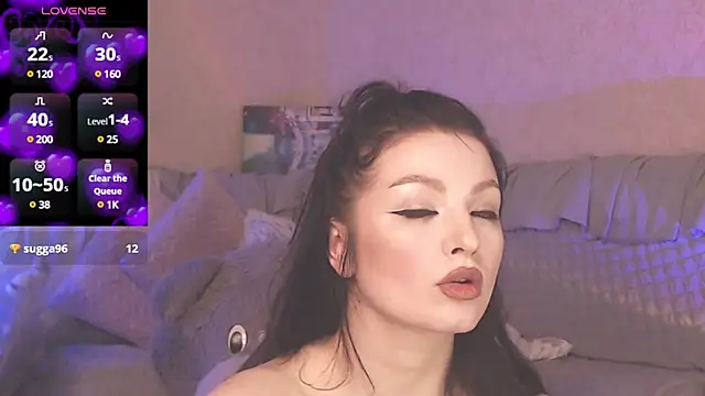Snapshot of BritneyBarker chatting on 02.16.25 BritneyBarker online show from 02.16.25