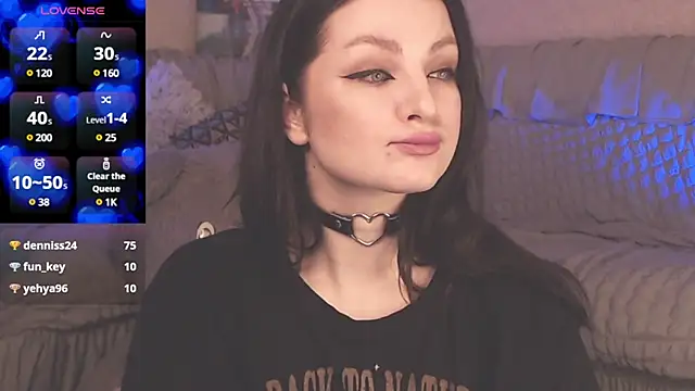 Snapshot of BritneyBarker chatting on 02.26.25 BritneyBarker online show from 02.26.25