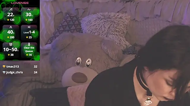 Snapshot of BritneyBarker chatting on 03.15.25 BritneyBarker online show from 03.15.25