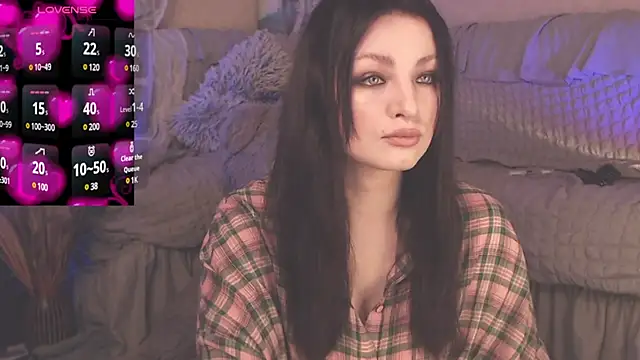 Snapshot of BritneyBarker chatting on 03.17.25 BritneyBarker online show from 03.17.25
