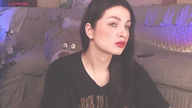Snapshot of BritneyBarker chatting on 03.19.25 BritneyBarker online show from 03.19.25