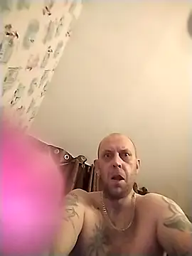 MaxDevilWhite online show from 11.15.25