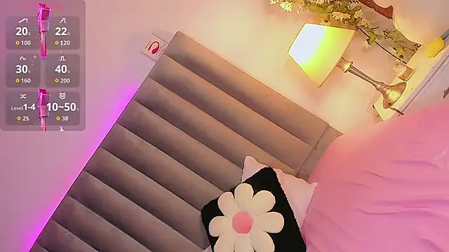 CamiiGarcia online show from 10.06.25