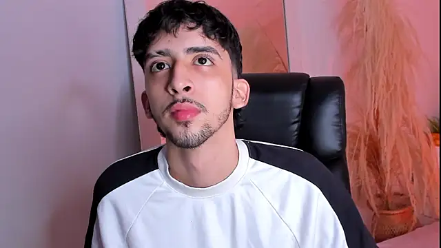 Alezzandro  online show from 09.20.25