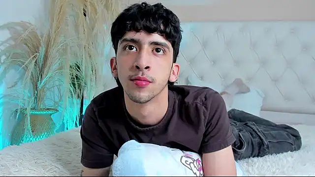 Alezzandro  online show from 10.08.25