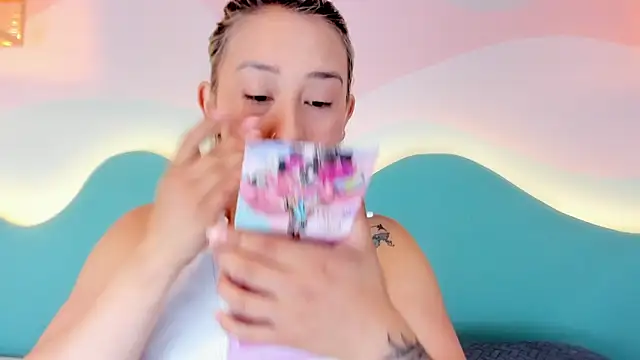 Lannajansen online show from 11.24.25