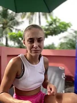 Snapshot of White_Lu chatting on 09.28.25 White Lu online show from 09.28.25