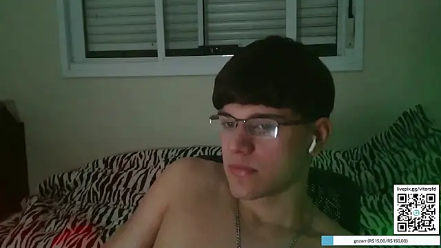 Snapshot of vitorsafado19 chatting on 10.19.25 vitorsafado19 online show from 10.19.25