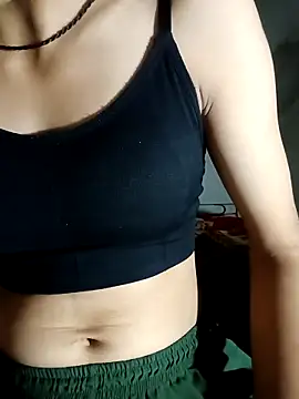 Snapshot of Khushi-Star chatting on 10.25.25 Khushi-Star online show from 10.25.25