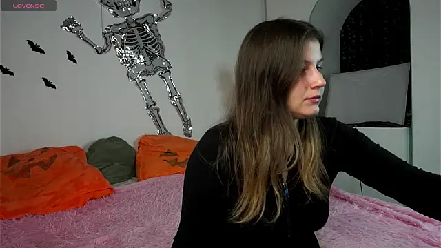 Snapshot of nawuwu chatting on 11.02.25 nawuwu online show from 11.02.25