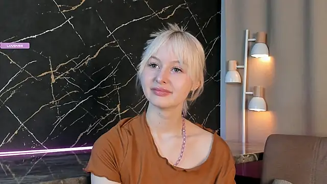 MaydaBunton online show from 03.19.25