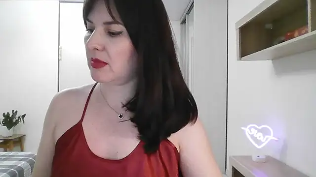 Snapshot of Victoria_Glam chatting on 02.11.25 Victoria Glam online show from 02.11.25